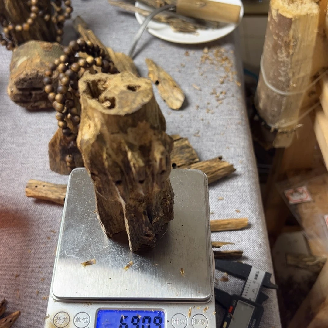 沉香沉香碎屑透顶绿69克