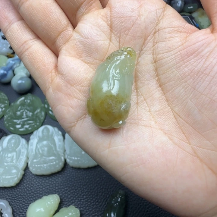 枫***和田玉未镶嵌珠宝奇石