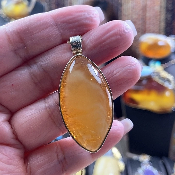 琥珀银S925镶嵌颈饰吊坠