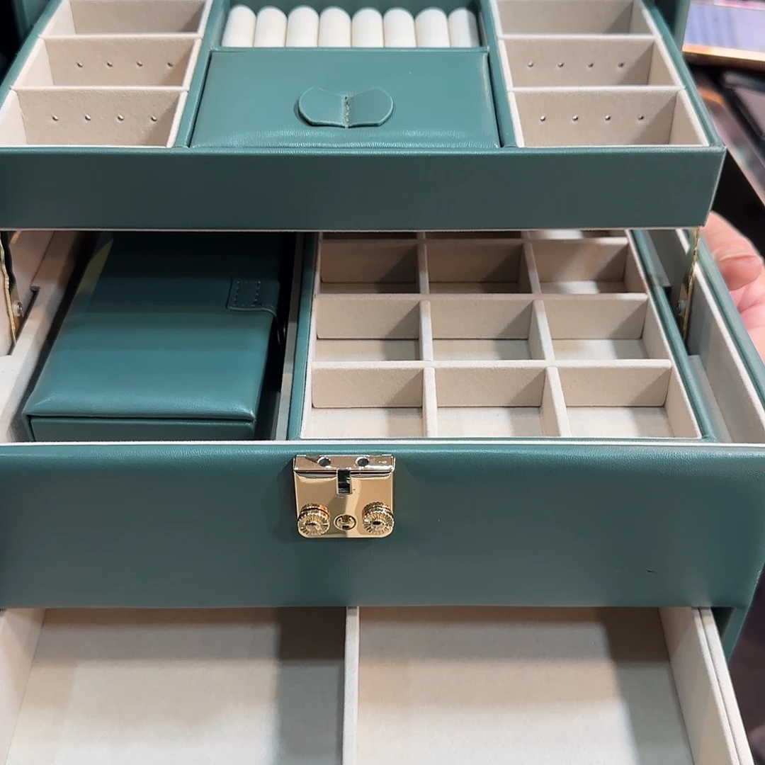 ****飞翡翠未镶嵌挂件珠宝首饰盒