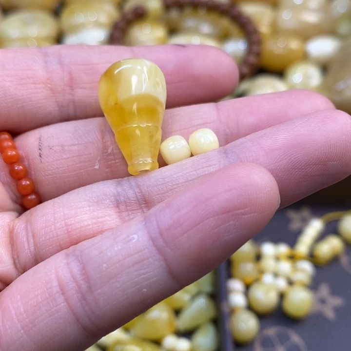 未镶嵌琥珀裸石原矿琥珀蜜蜡配饰