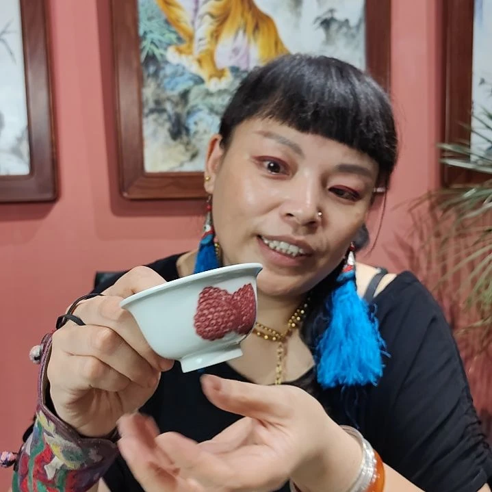 摆件手绘陶瓷主人杯