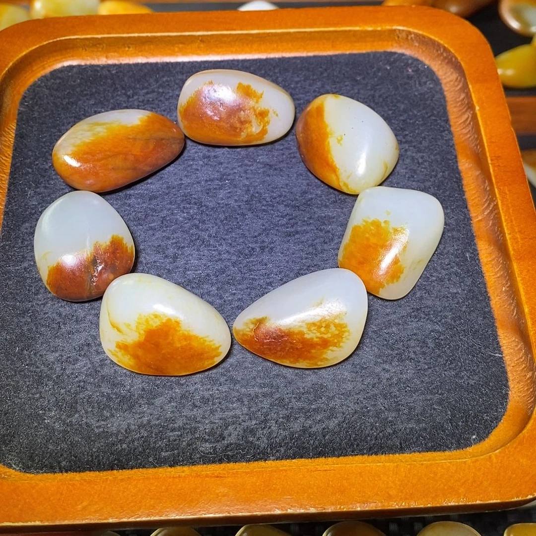 和田玉未镶嵌手串