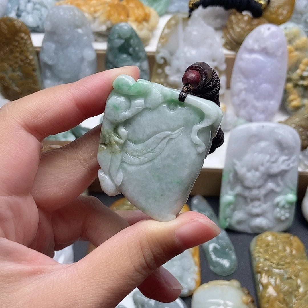 翡翠未镶嵌颈饰翡翠