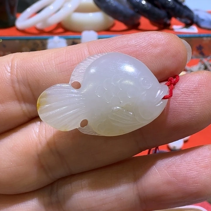 颈饰未镶嵌和田玉（子料）