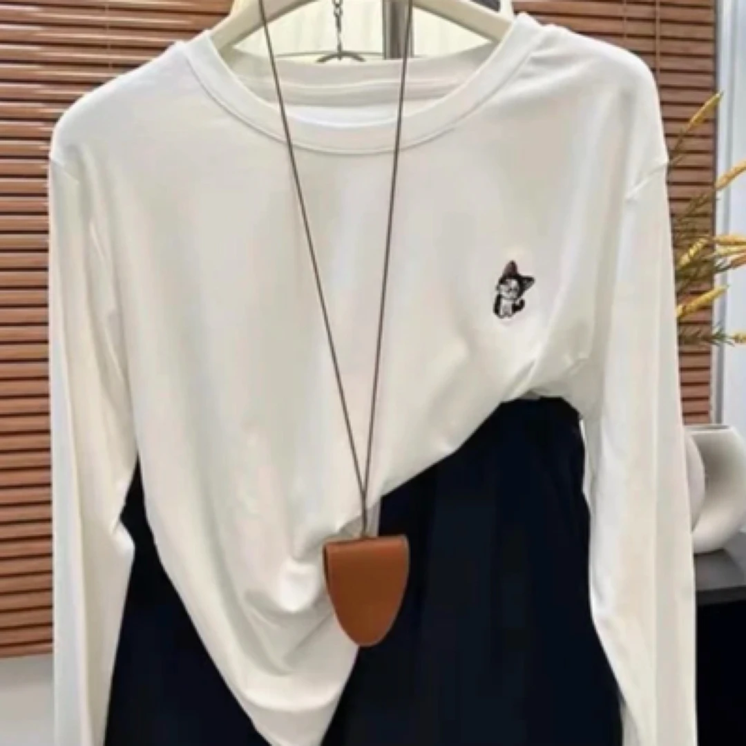 米朵 卡通猫咪宽松内搭百搭简约显瘦长袖打底衫