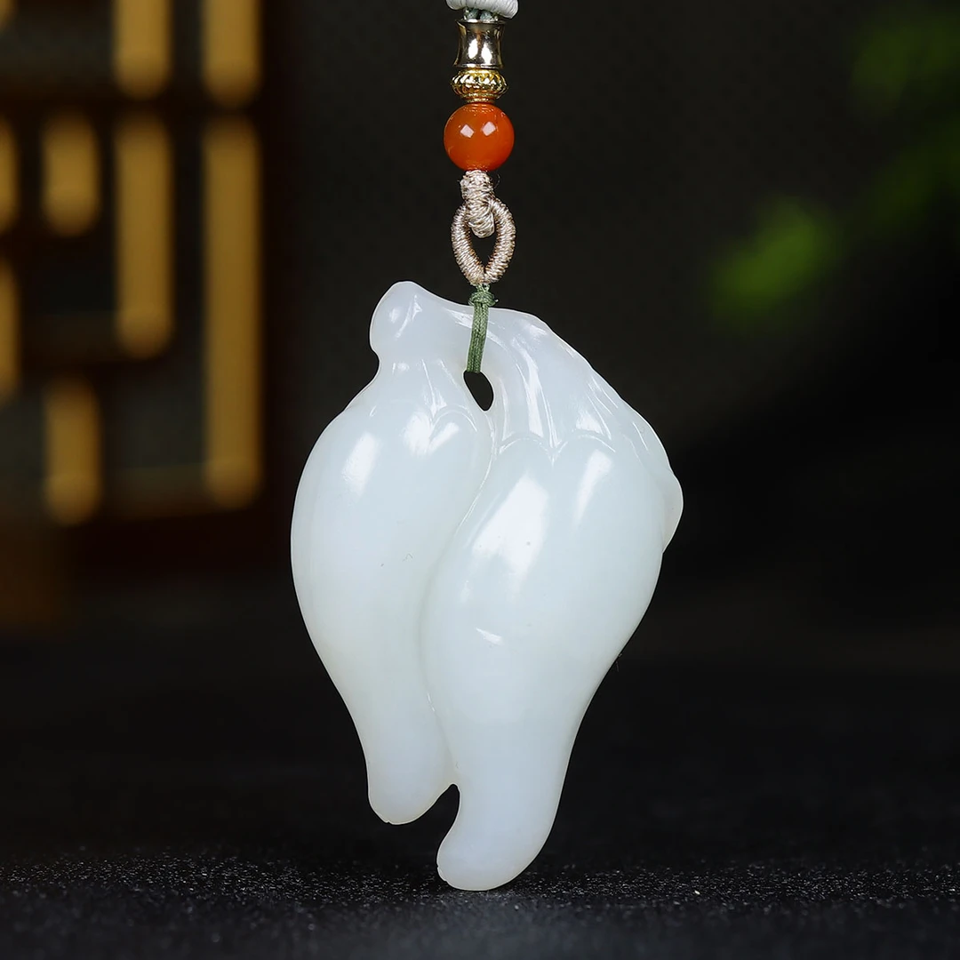 122271和田玉白玉辣椒挂件