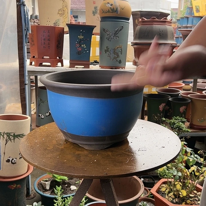 宜兴紫砂30蓝山水