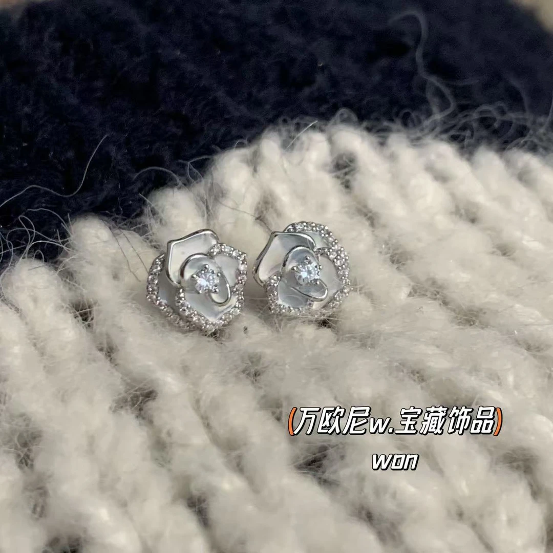 925银合成锆石耳饰 CHANGE x 淡蓝花耳钉 法式简约百搭 E600