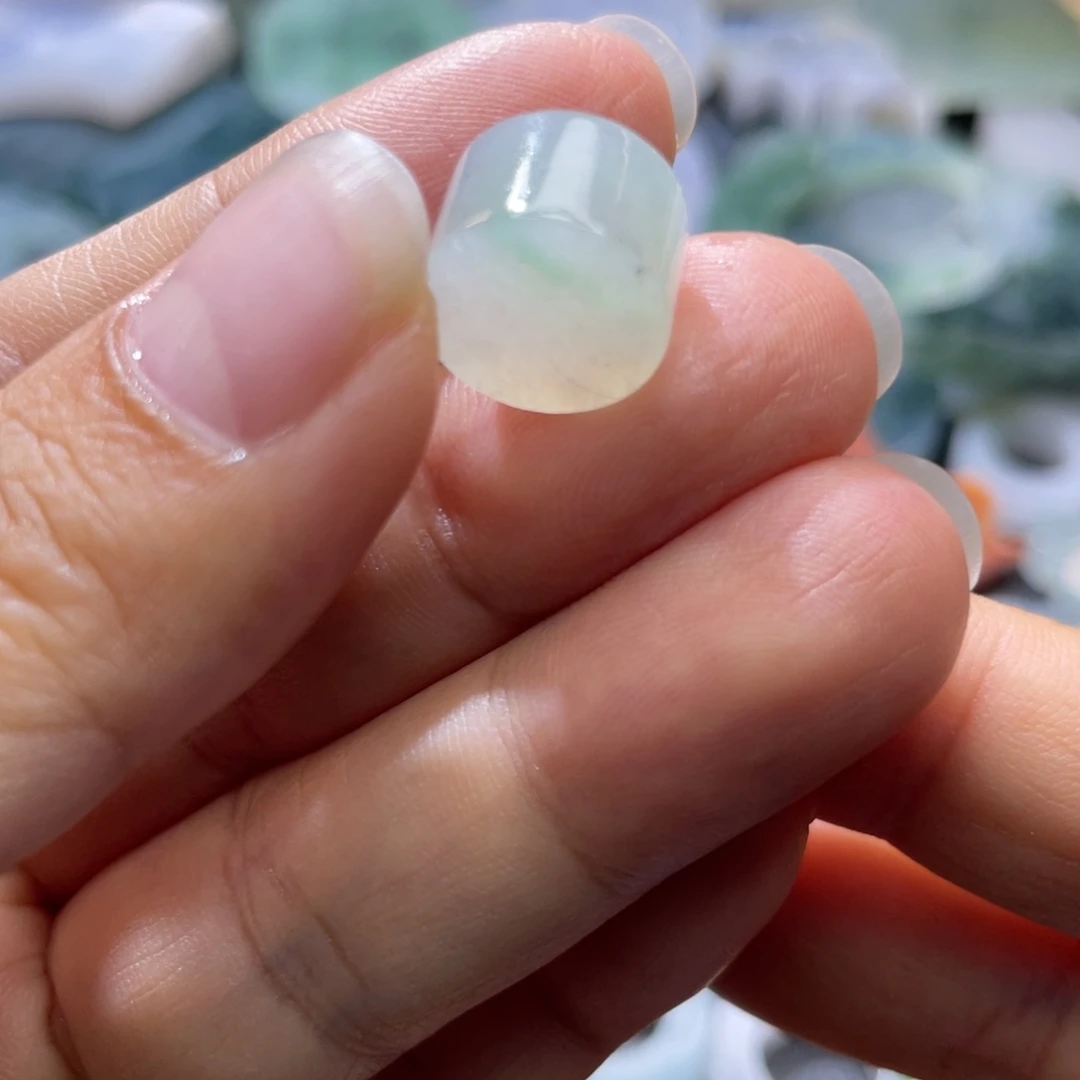 定制翡翠未镶嵌天然翡翠8➕冰飘绿圆珠