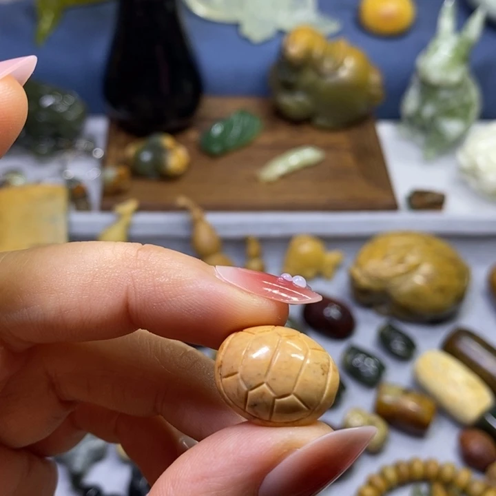 岫岩河磨玉（透闪石质玉）未镶嵌挂件