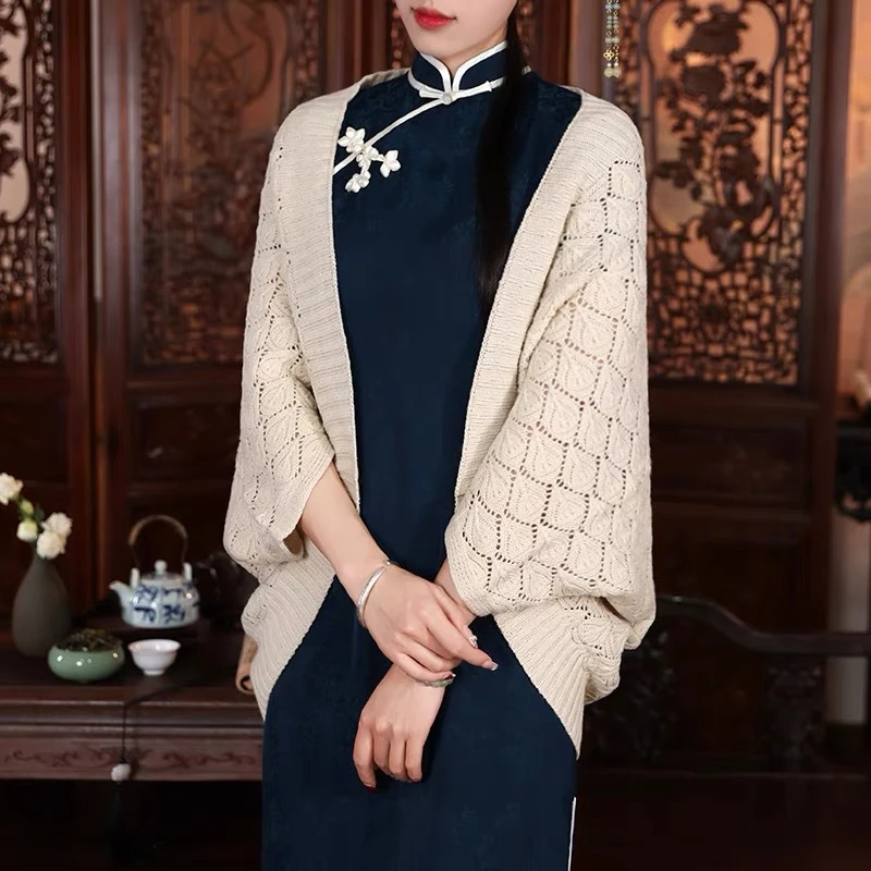 【主播补贴】2025新款勾花镂空文艺慵懒风针织开衫配旗袍的外搭披肩