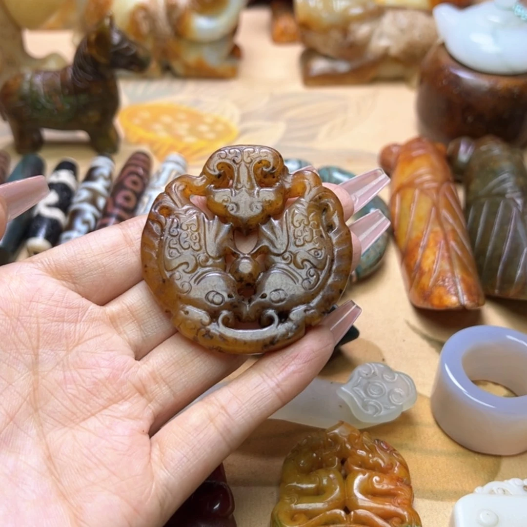 【闪购商品】蛇纹石玉颈饰未镶嵌