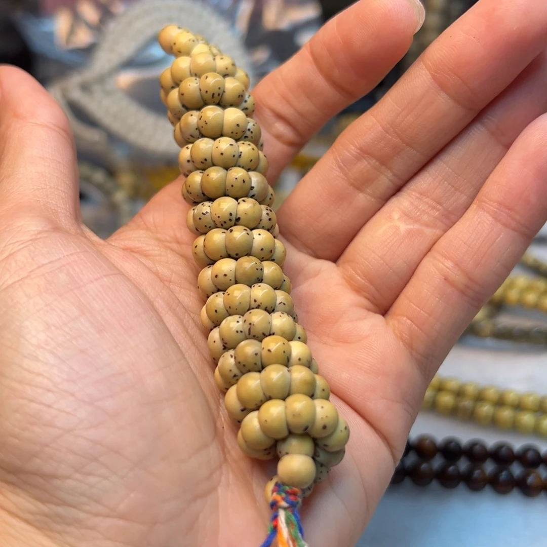 伯***牙吊坠星月菩提精品绿包白大肠