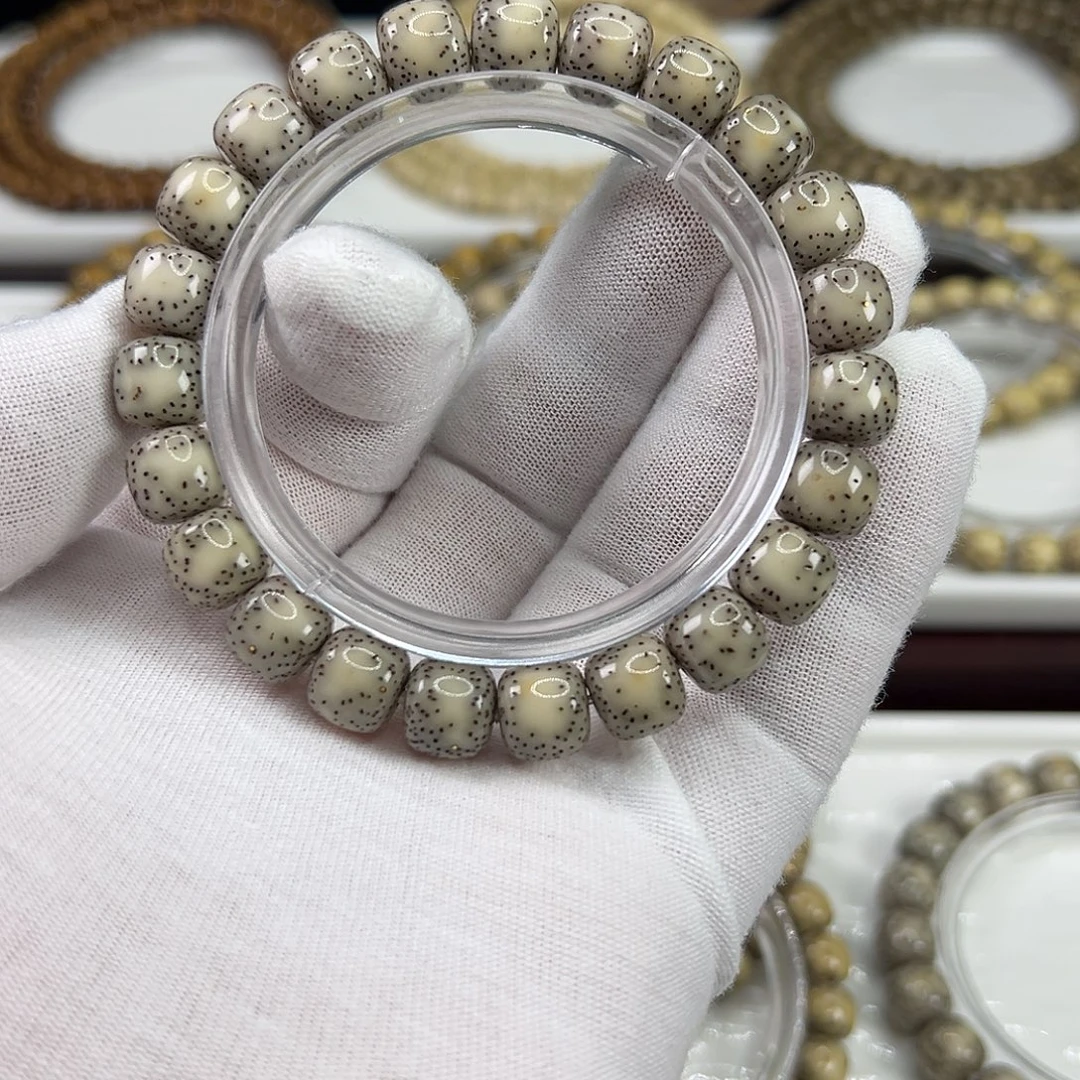 星月菩提手串石玉糯冰料10×9侧留白小细星镶嵌40颗24k金星