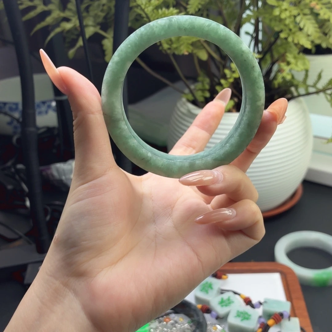 未镶嵌手镯定制定制翡翠手镯定制