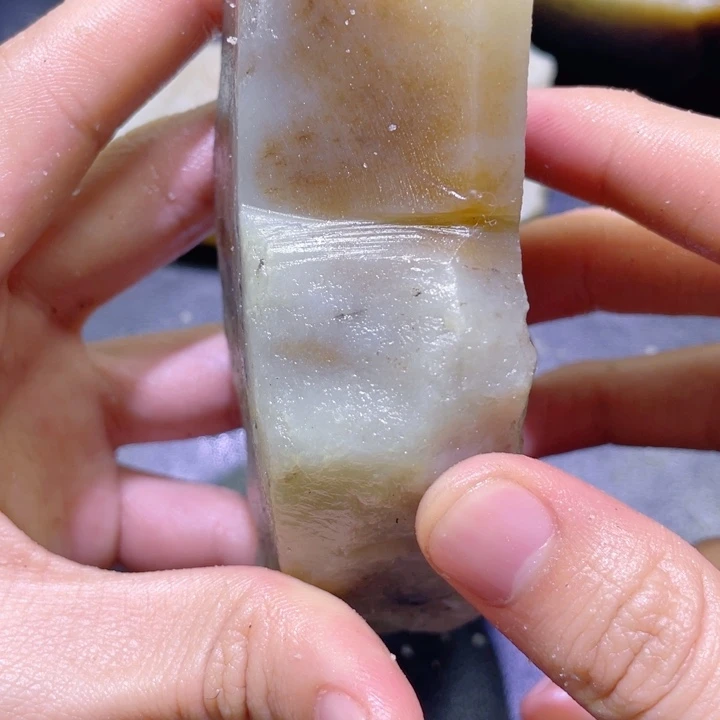 和田玉未镶嵌珠宝半成品