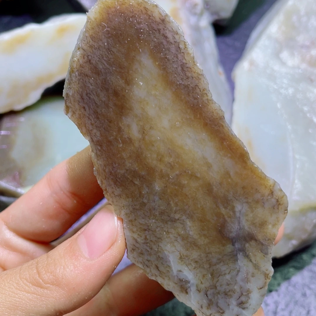 和田玉未镶嵌珠宝半成品