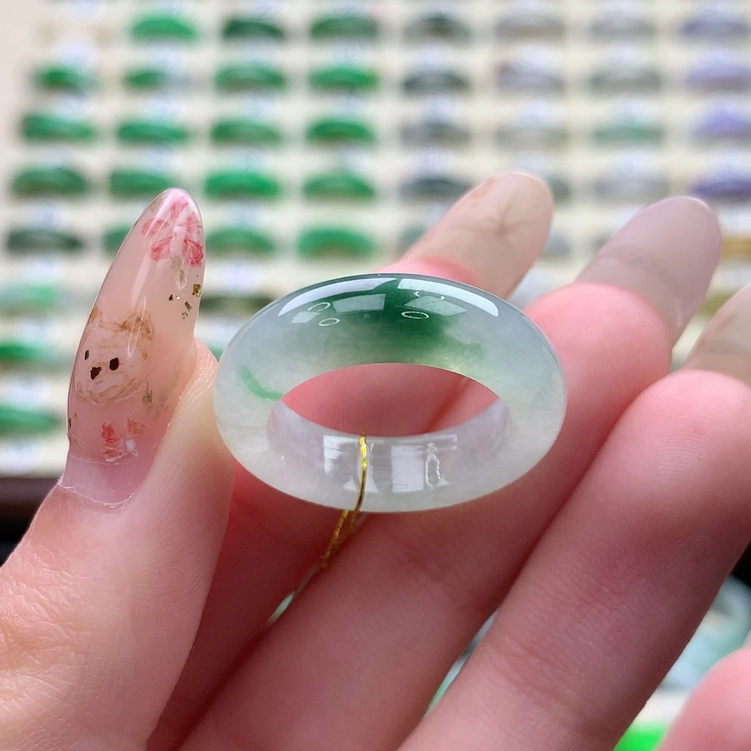 翡翠未镶嵌戒指港15