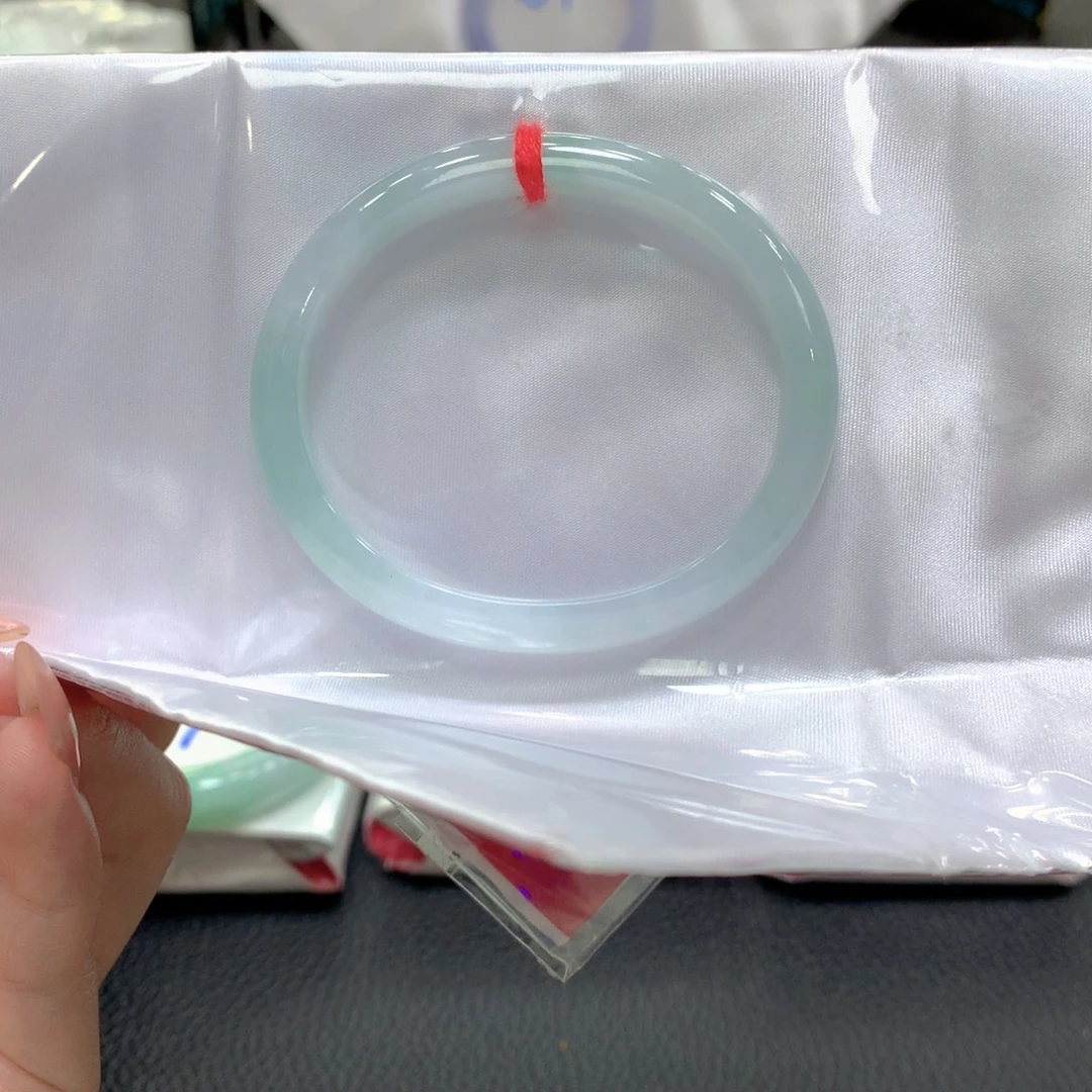 翡翠未镶嵌手镯翡翠