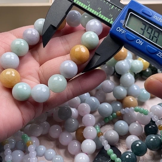 翡翠未镶嵌颈饰44