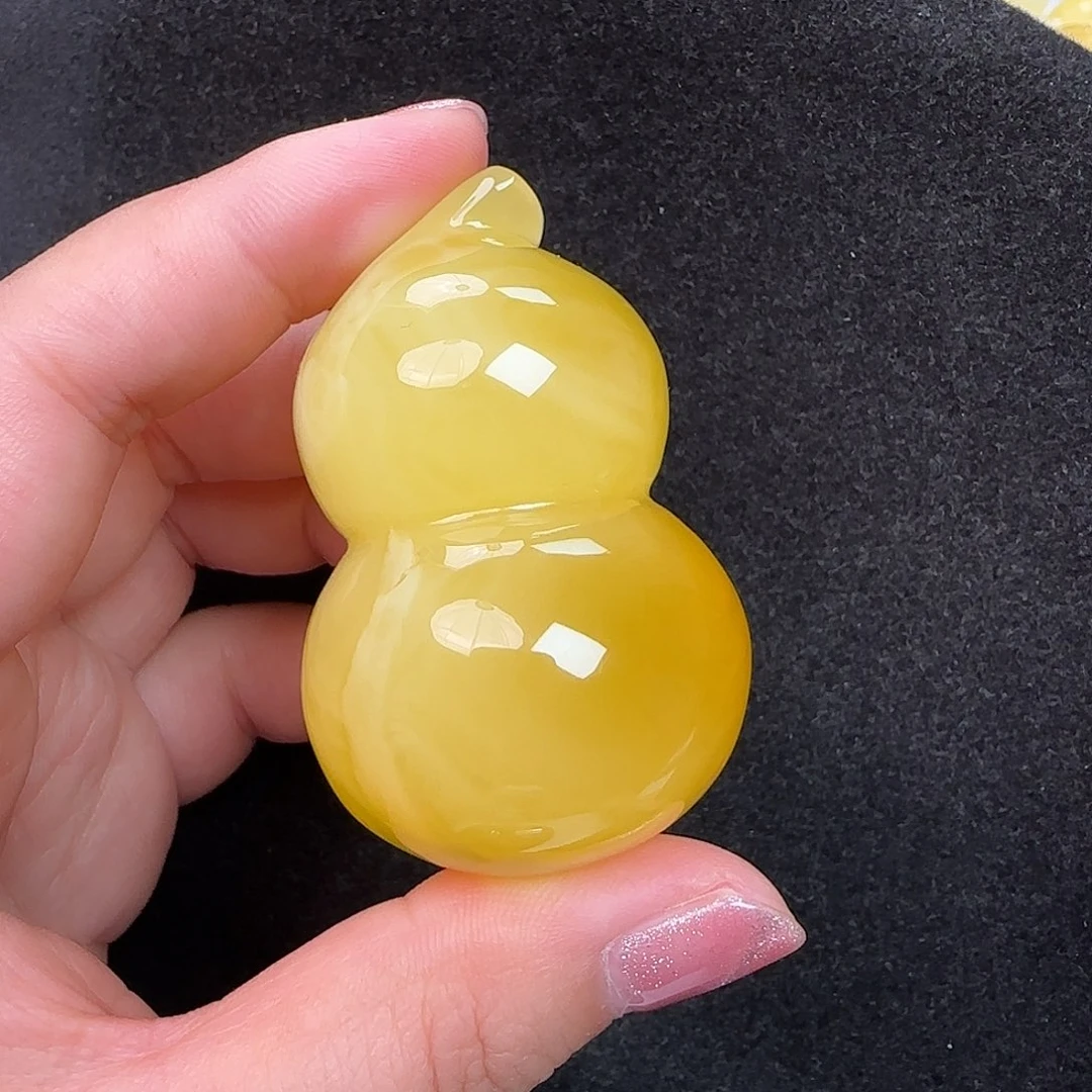 蜜蜡未镶嵌珠宝奇石