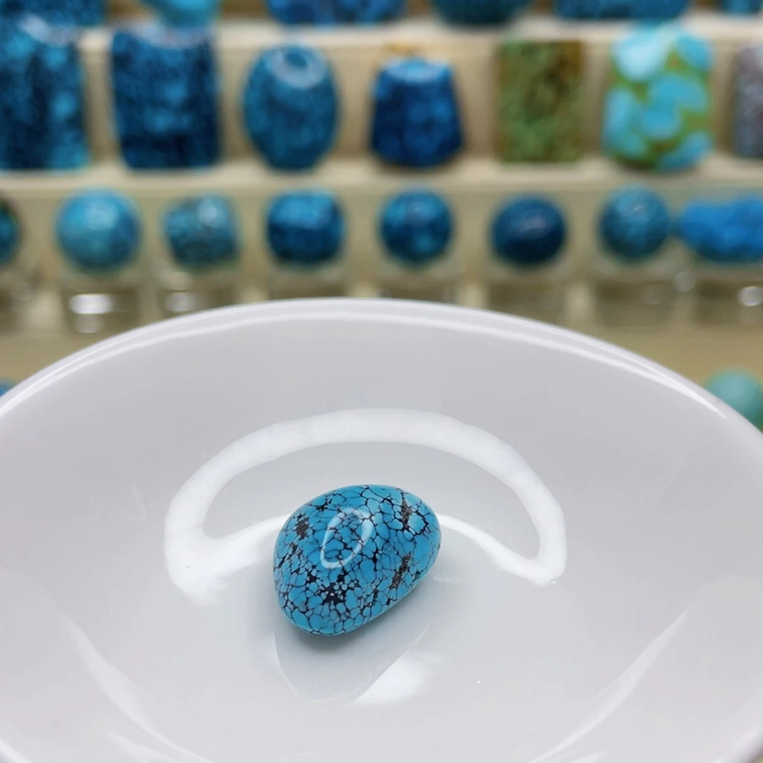 未镶嵌绿松石颈饰