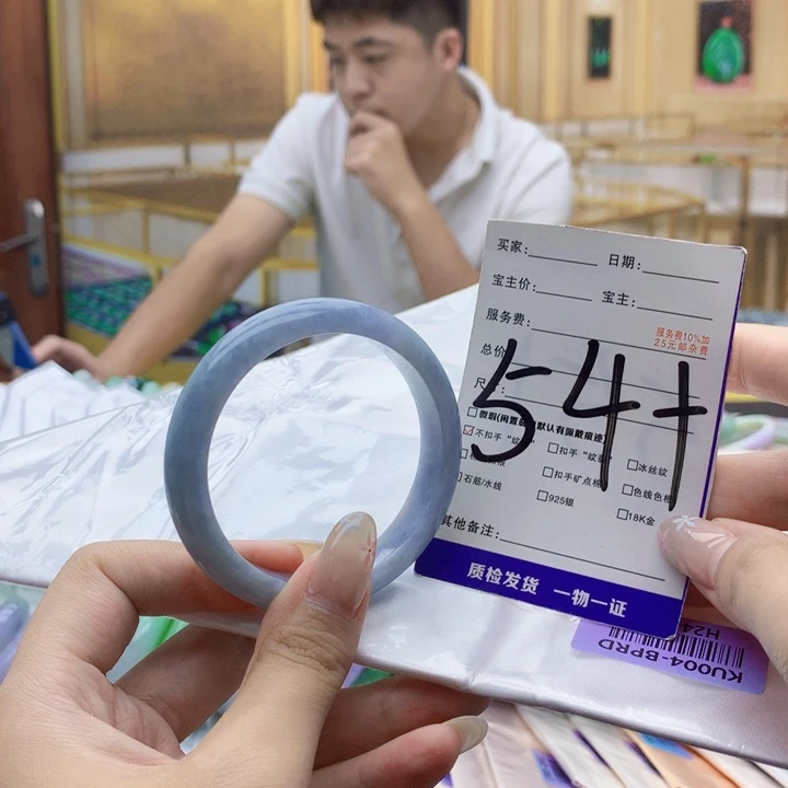 翡翠未镶嵌手镯000……