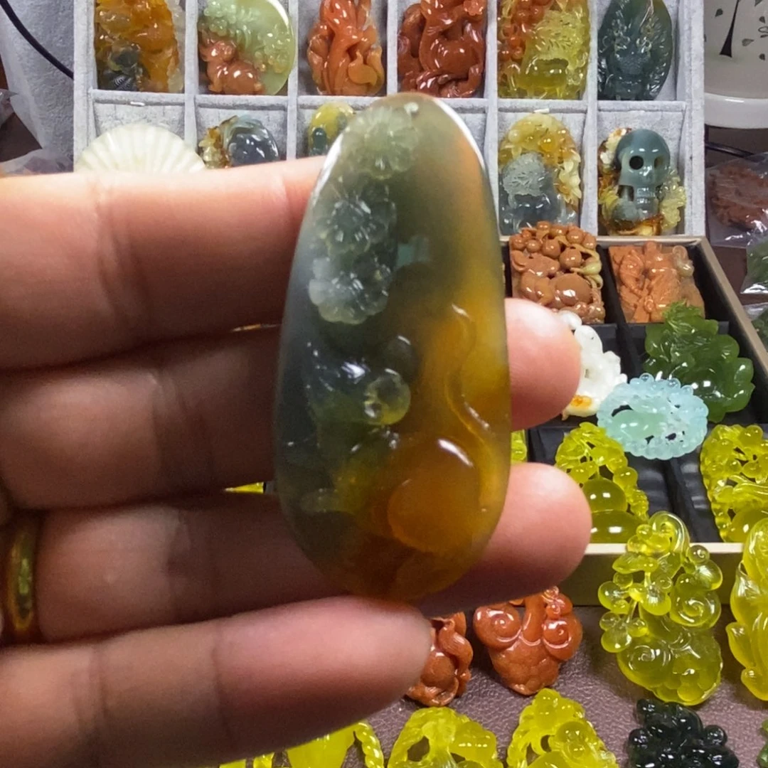 合金蛇纹石玉颈饰