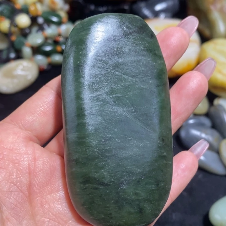 未镶嵌和田玉（糖玉）挂件