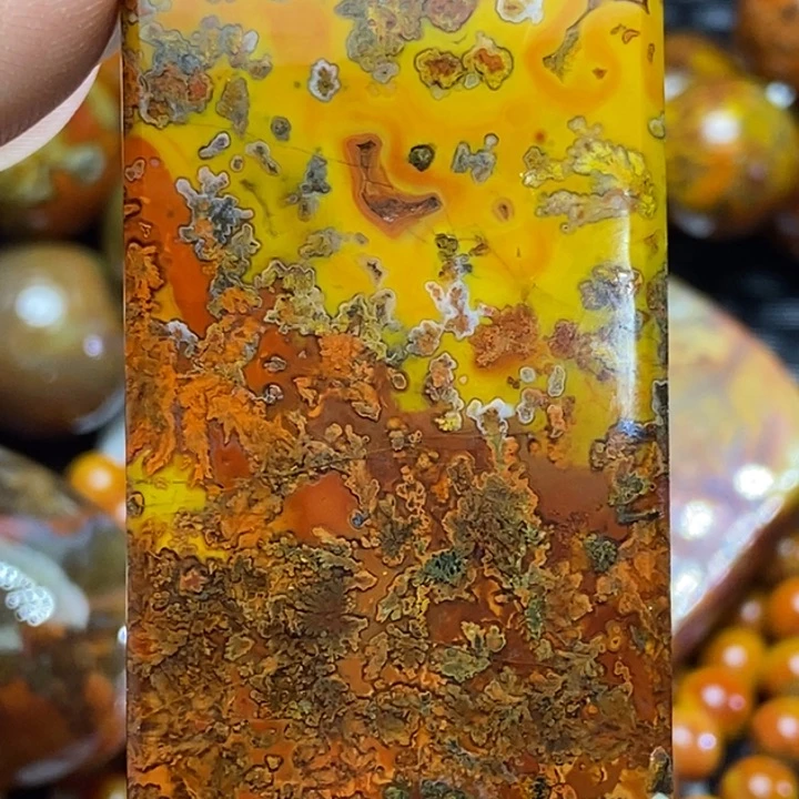 玛瑙/玉髓颈饰未镶嵌过****鱼