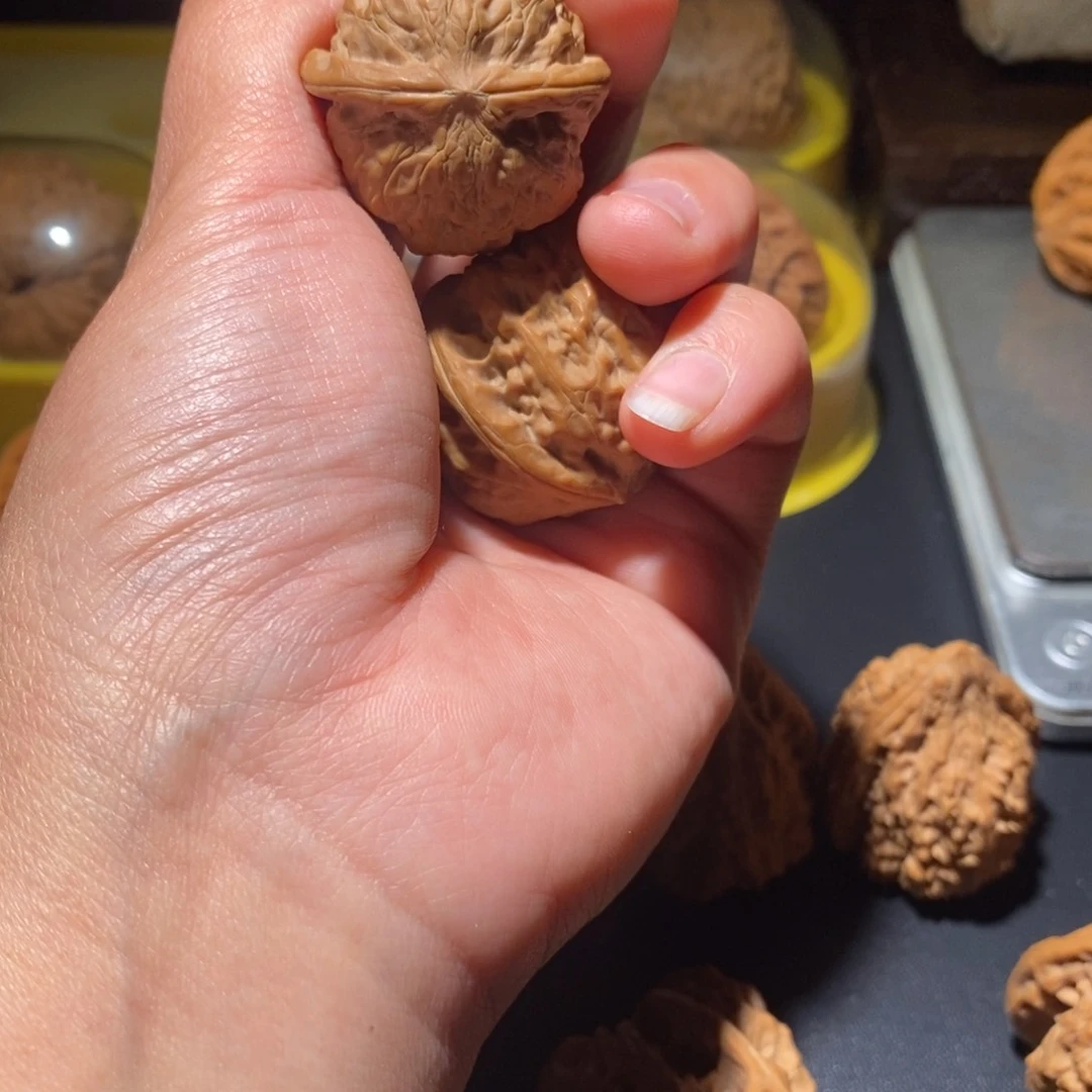 文玩核桃吊坠墨**年太行元宝