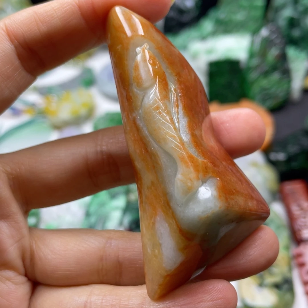 翡翠颈饰未镶嵌牌子