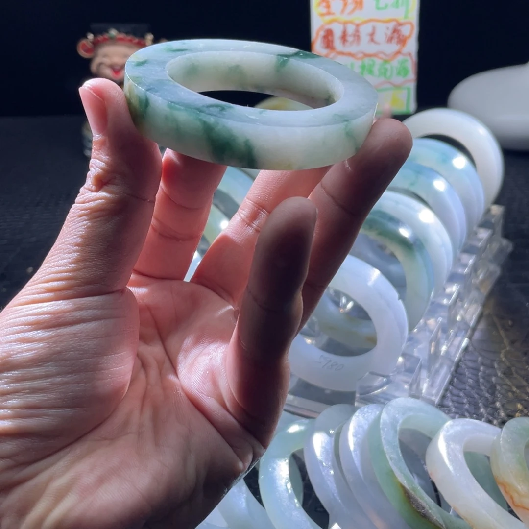 定制翡翠未镶嵌贵妃