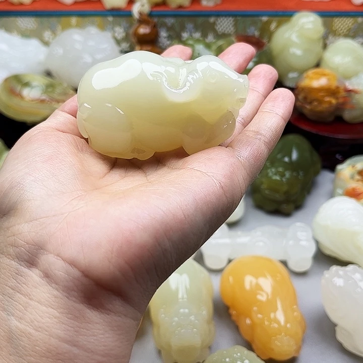 长***1石材牛牛手吧摆件