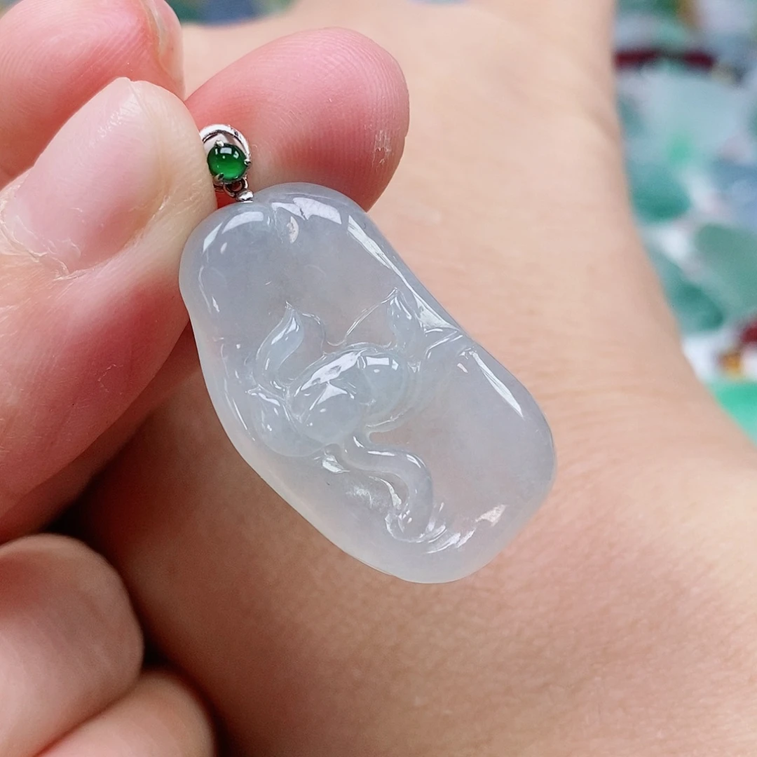 翡翠未镶嵌颈饰天然缅甸A货翡翠莲花吊坠