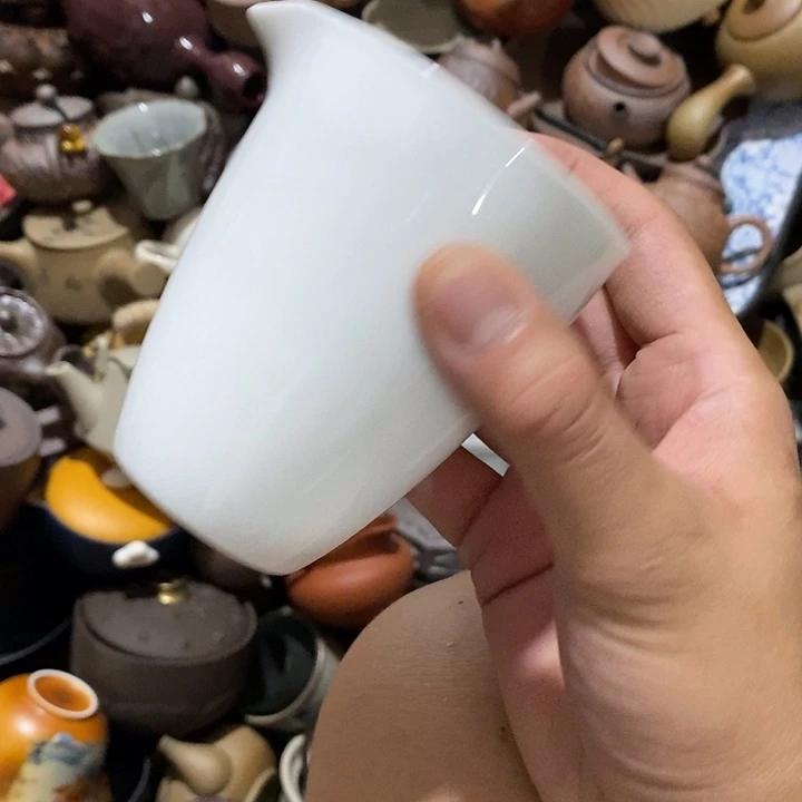 瓷片然后又被别人抢走一