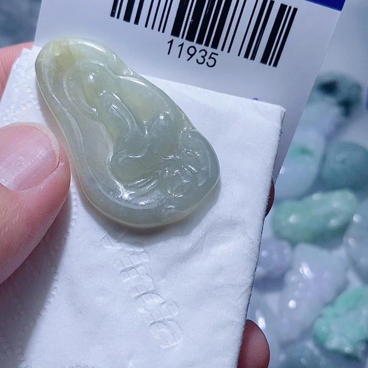 翡翠未镶嵌颈饰天光墟翡翠市场现金代购