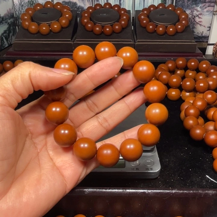 吊坠橄榄核1.67+树王全品小孔