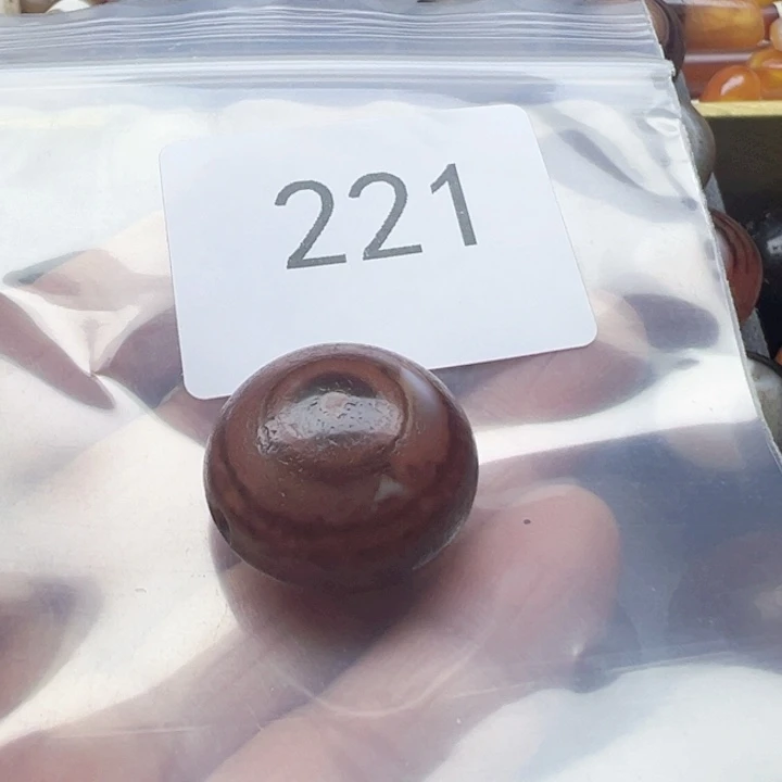 邓***群玛瑙/玉髓未镶嵌手链