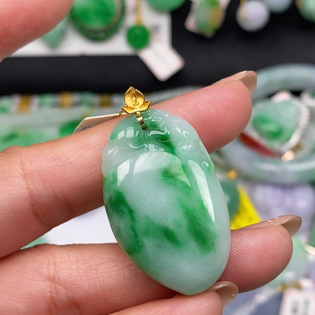 *****翡翠未镶嵌吊坠(不含链)