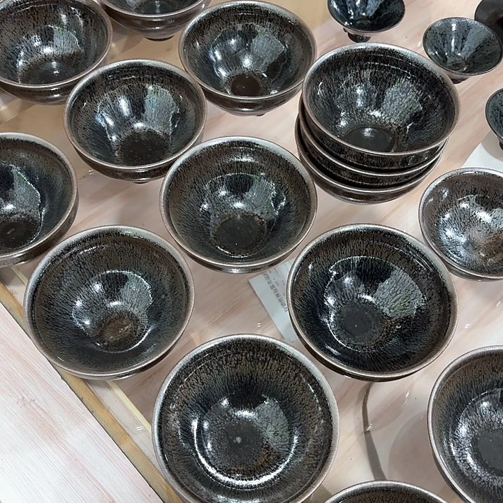 茶盏一***熊000哈哈哈哈哈哈哈哈哈