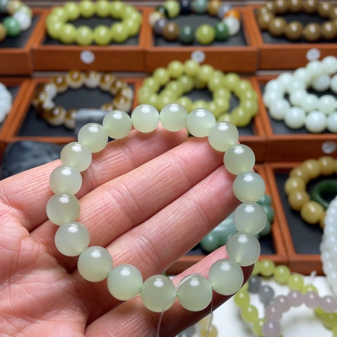 和田玉未镶嵌手串