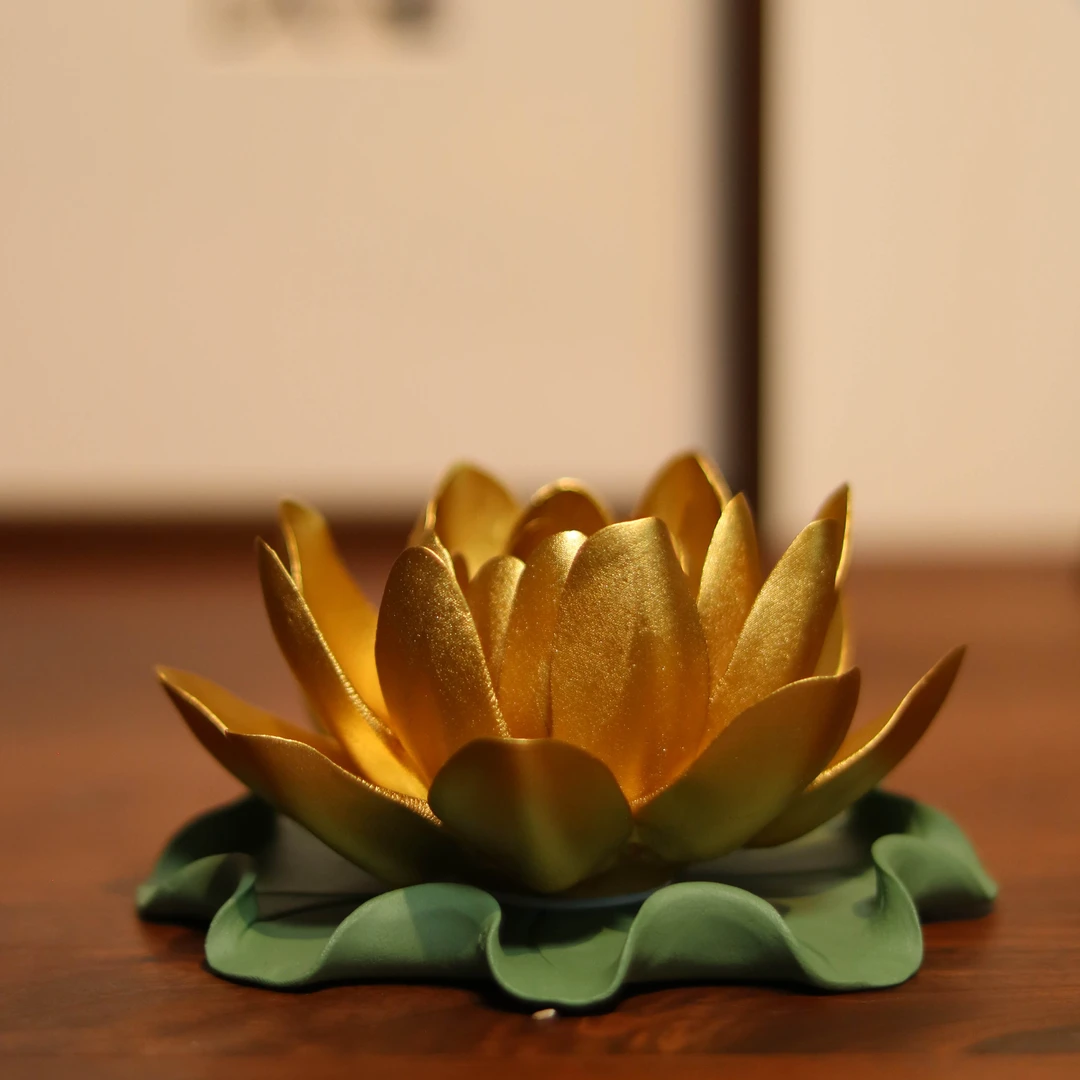 隐空山盧帝王莲花陶瓷香插摆件