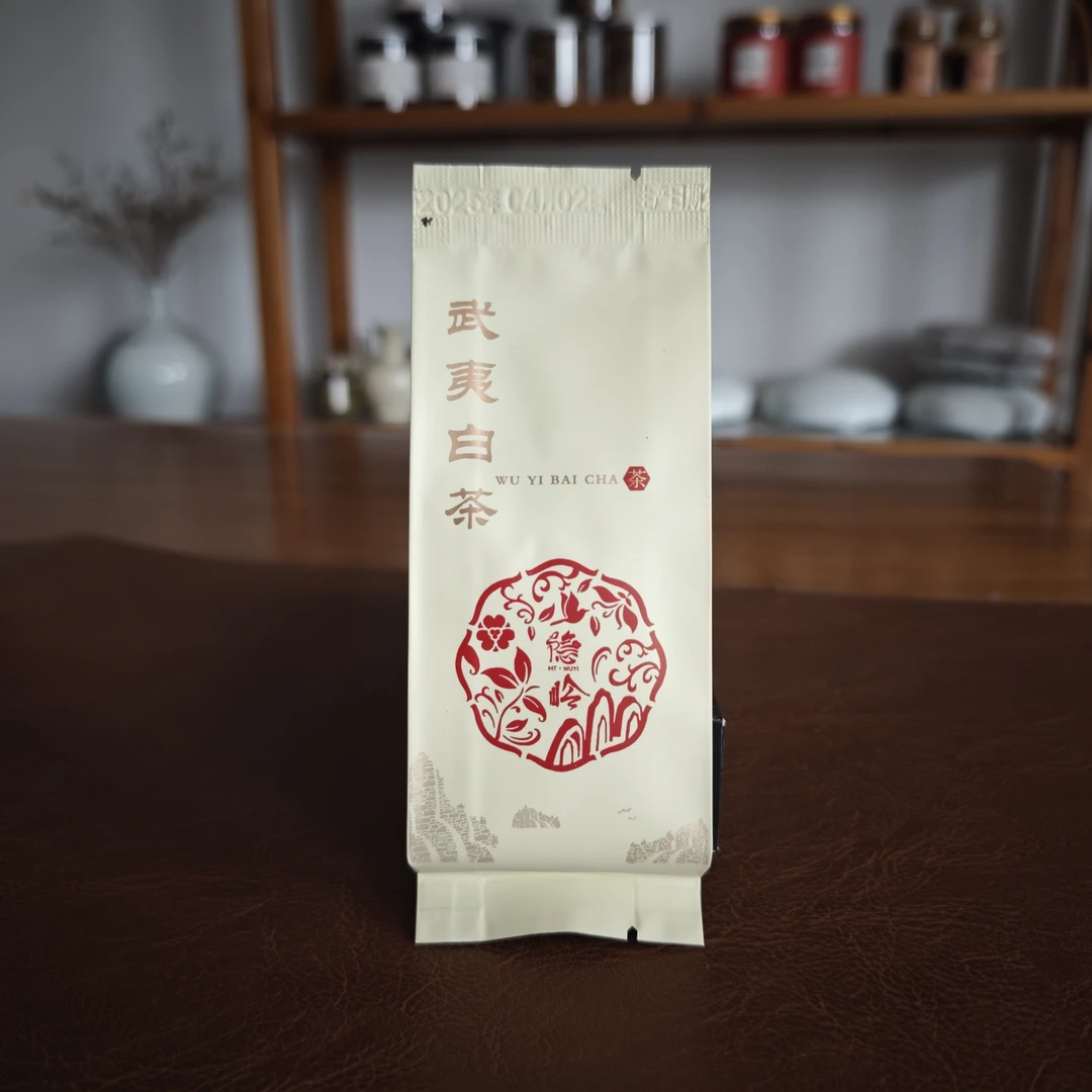 武夷白茶 采自原始森林高山原料，清甜口感配清亮汤色