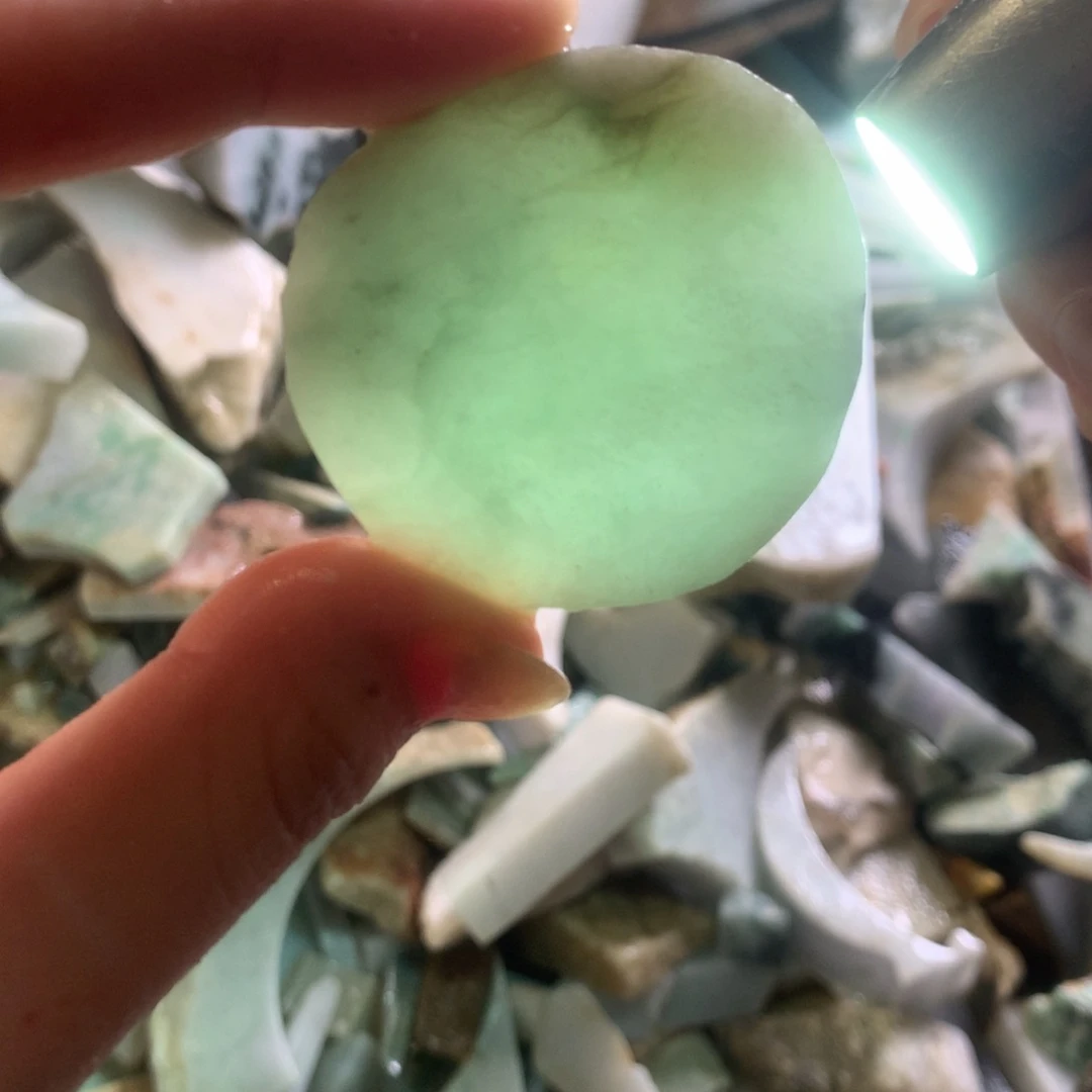 翡翠颈饰未镶嵌缅甸翡翠