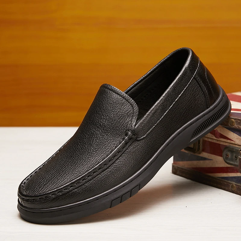 新款皮鞋男真皮商务休闲圆头套脚懒人防滑驾车软底鞋子一脚蹬男鞋