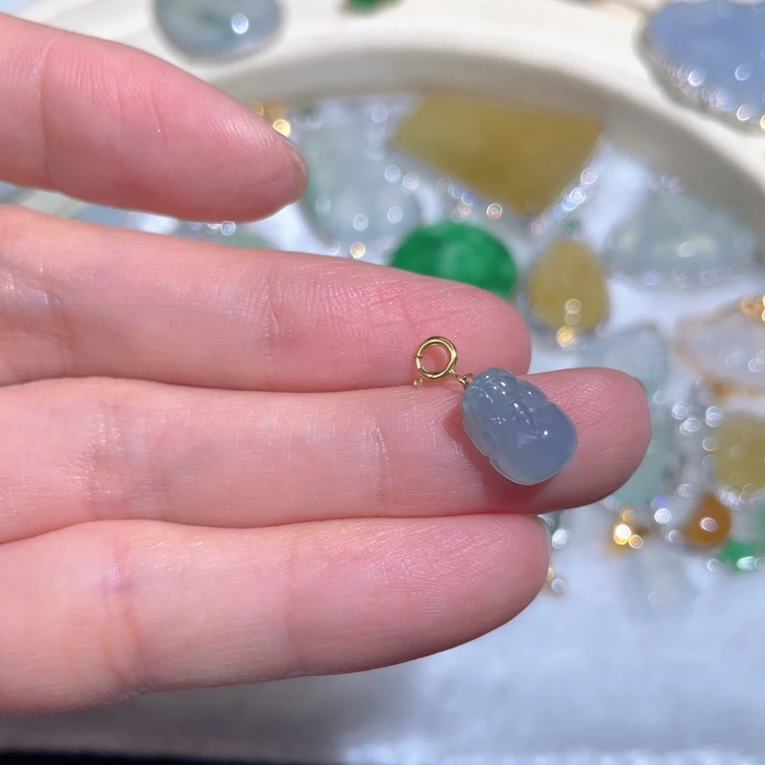 翡翠颈饰18K金镶嵌翡翠