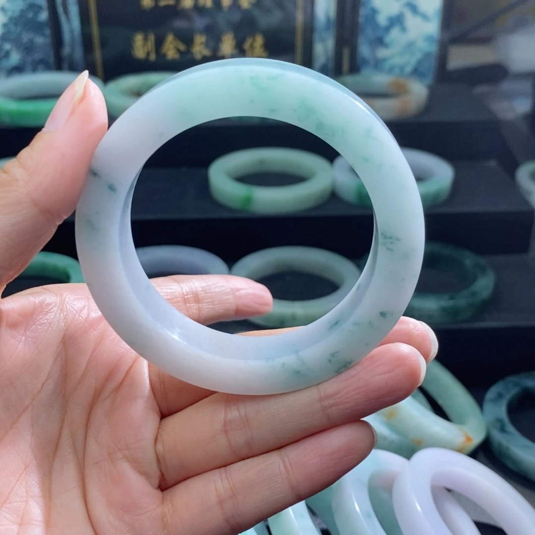 未镶嵌手镯定制翡翠初*-