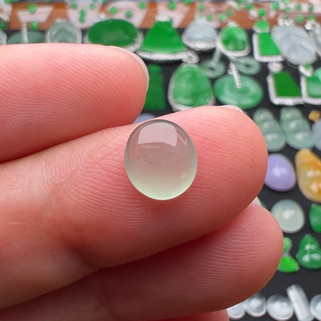 翡翠未镶嵌颈饰蛋面8.3